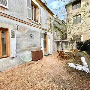 Appartement La Maison Des Cours - Wifi - Centre, Moulins (Allier)